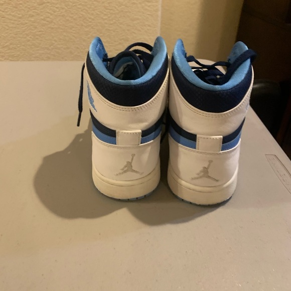 Jordan 1 retro CP3 - Picture 2 of 5